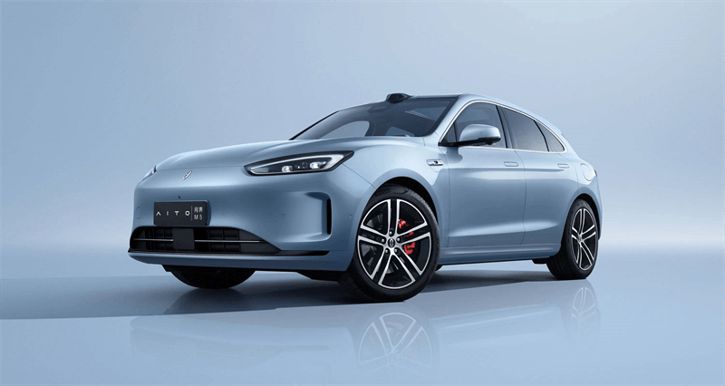 問界撞比亞迪？新能源汽車碰撞事故引發(fā)關(guān)注
