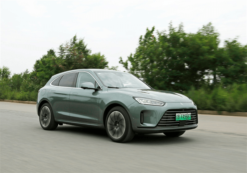 比亞迪 DMI 和華為問界 M5：兩款熱門新能源汽車的對(duì)比
